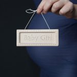 Czy warto inwestować w odzież ciążową?